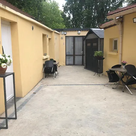 Clos De La Fontaine A Апартаменты